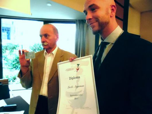 Magyar sommelier letette a nemzetközi vizsgát Magyar sommelier letette a nemzetközi vizsgát