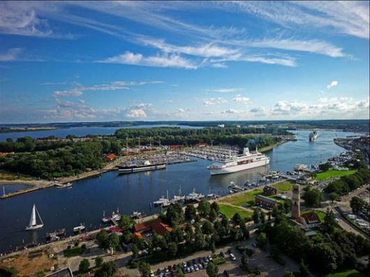 A kikötő összeköti a térséget Skandináviával, Oroszországgal, a Baltikummal 