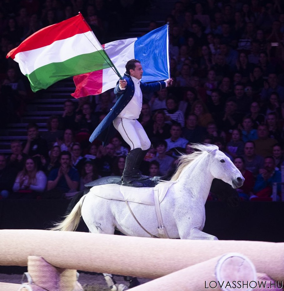 Két nap alatt közel 14 ezer ember tekintette meg a Suttogók című előadást