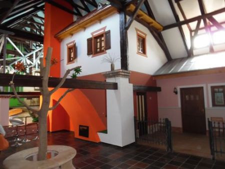 Hotel Vécsecity - a kastélyba zárt város Hotel Vécsecity - a kastélyba zárt város
