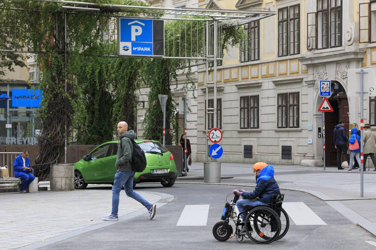 Bécs az újranyitás után: ötezer laptop iskolásoknak