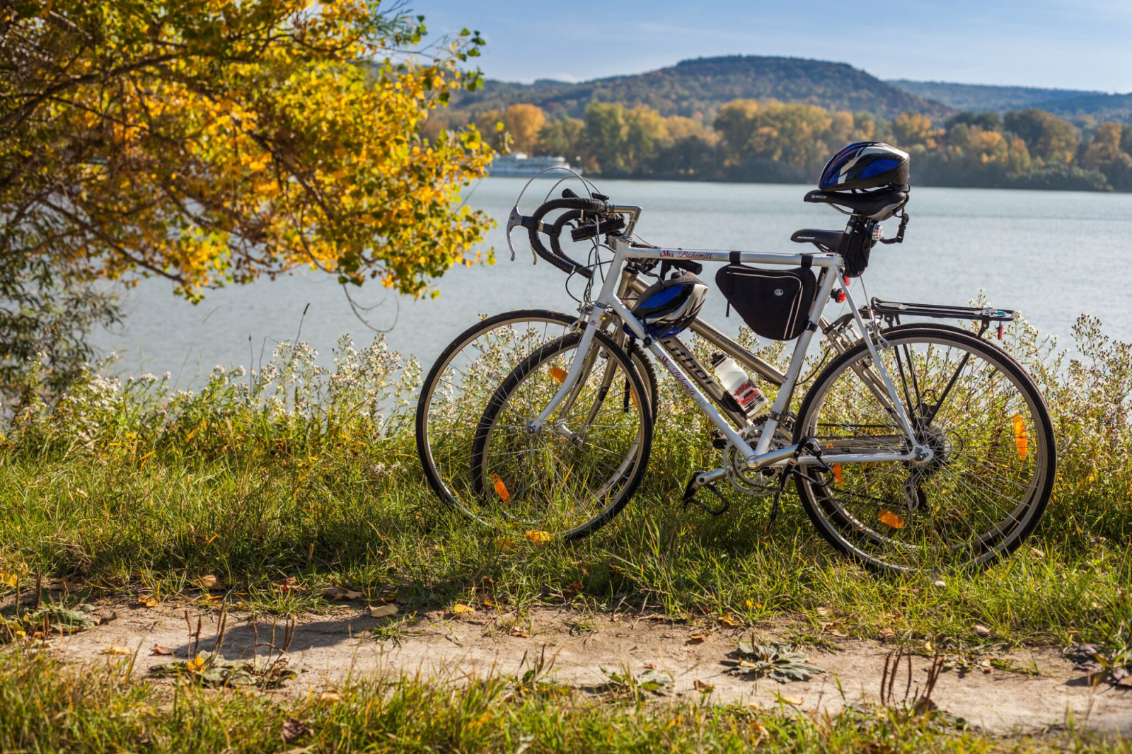 Jelentősen bővült a kerékpáros turisztikai kínálat a Duna északi partján