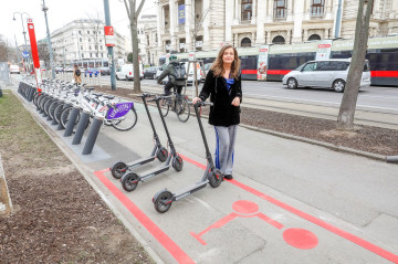 Szigorítják az e-rollerekre vonatkozó szabályokat Bécsben