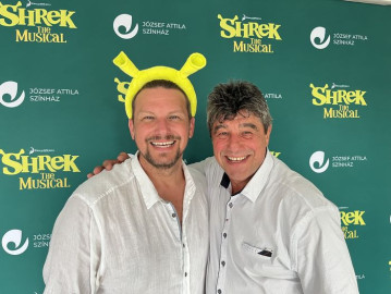Három Shrek a József Attila Színházban – Peller Károly is a szereplők között! Három Shrek a József Attila Színházban – Peller Károly is a szereplők között!