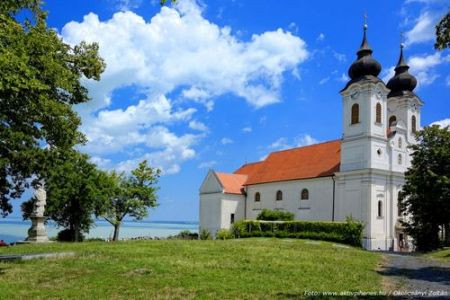 Az éltető Balaton-felvidék Az éltető Balaton-felvidék