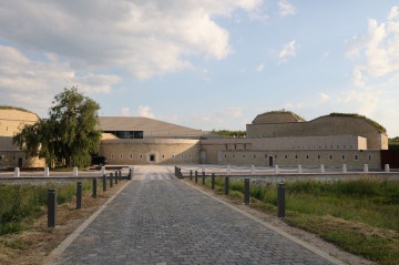 Komáromban átadták a felújított Csillagerődöt