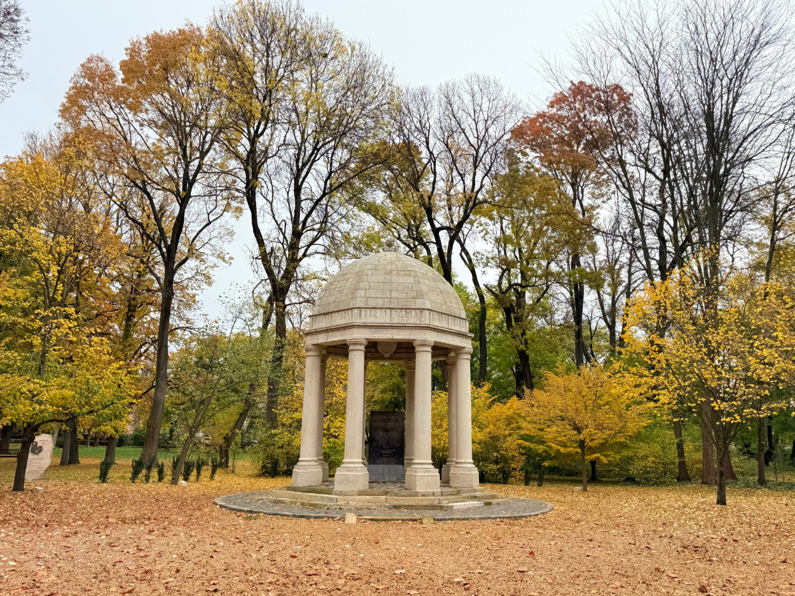 Elindult az Éljen a Helikon park! kampány - adománykártyákat bocsátanak ki Keszthelyen Elindult az Éljen a Helikon park! kampány - adománykártyákat bocsátanak ki Keszthelyen